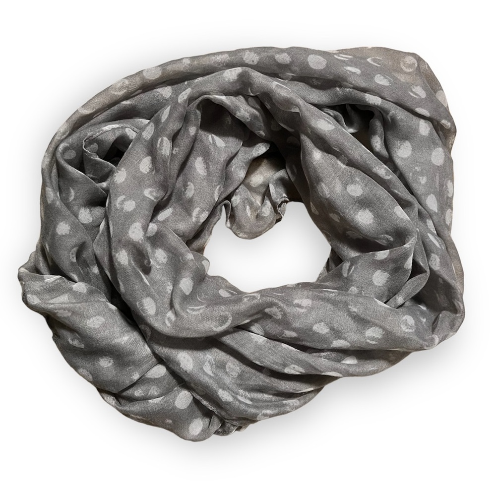 ‼️LAST CHANCE‼️ NWOT Target Semi-Sheer Grey Polka Dot Infinity Circle Scarf